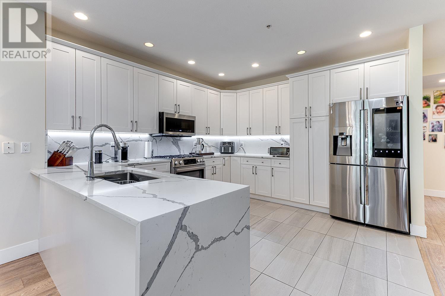 9 1705 Parkway Boulevard, Coquitlam, British Columbia  V3E 3T3 - Photo 1 - R3008937