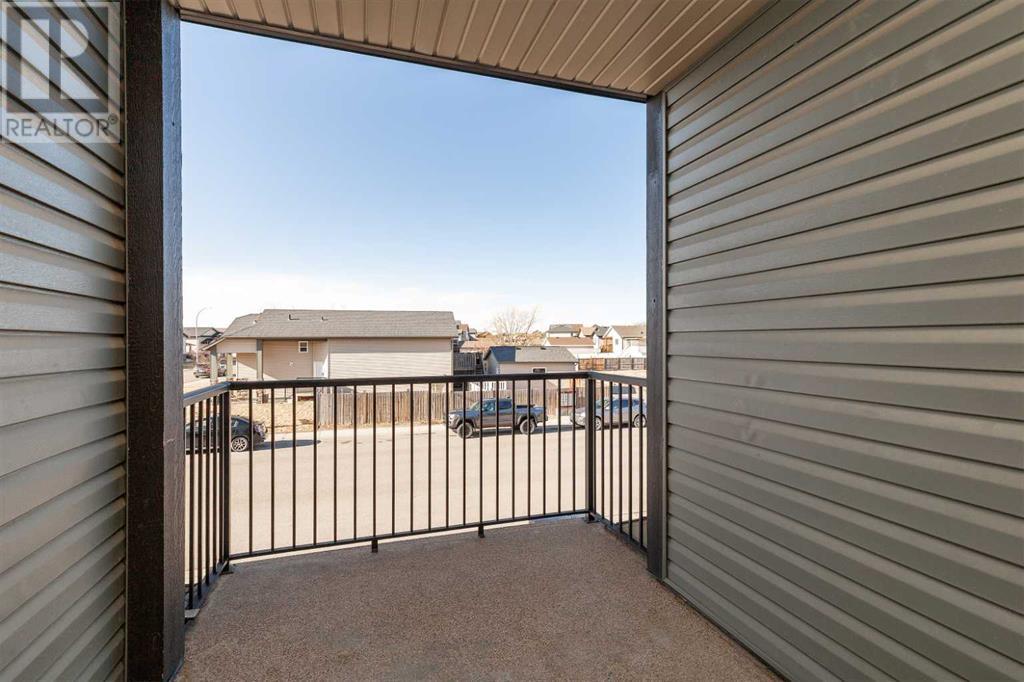 835 Mt Sundance Manor W, Lethbridge, Alberta  T1J 4S7 - Photo 12 - A2201531