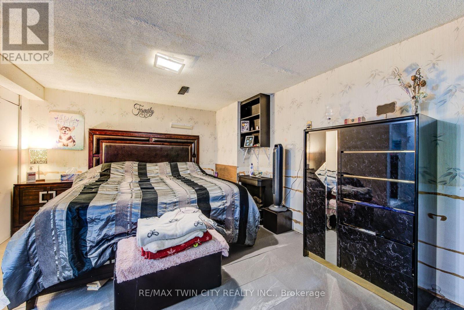 27 Meadow Woods Crescent, Kitchener, Ontario  N2N 1T3 - Photo 20 - X12182586