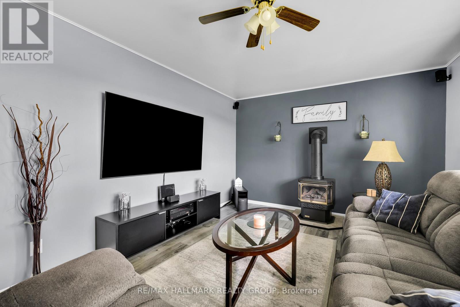 10220 Broken Second Road, South Dundas, Ontario  K0E 1K0 - Photo 6 - X12182780