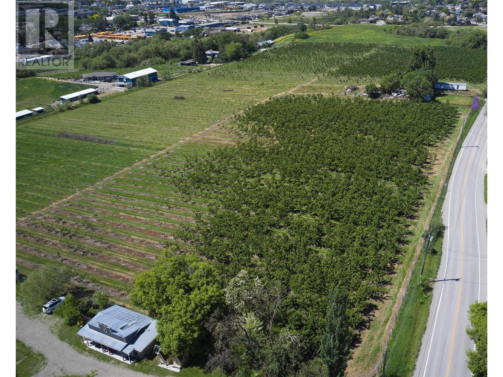 1094 Pottery Road, Vernon, British Columbia  V1B 3A5 - Photo 3 - 10349874