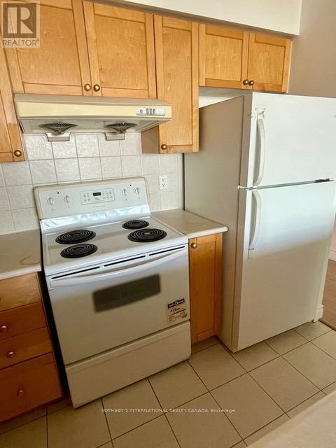 1010 - 60 Brian Harrison Way, Toronto (Bendale), Ontario  M1P 5J5 - Photo 3 - E12182775