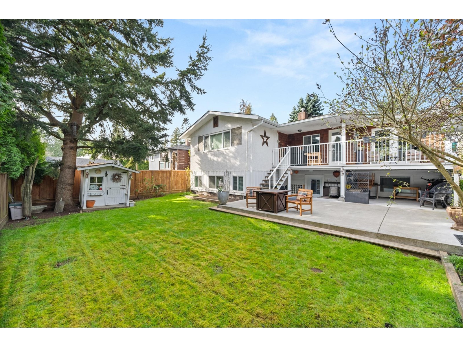 Property at 13558 15 AVENUE image 5