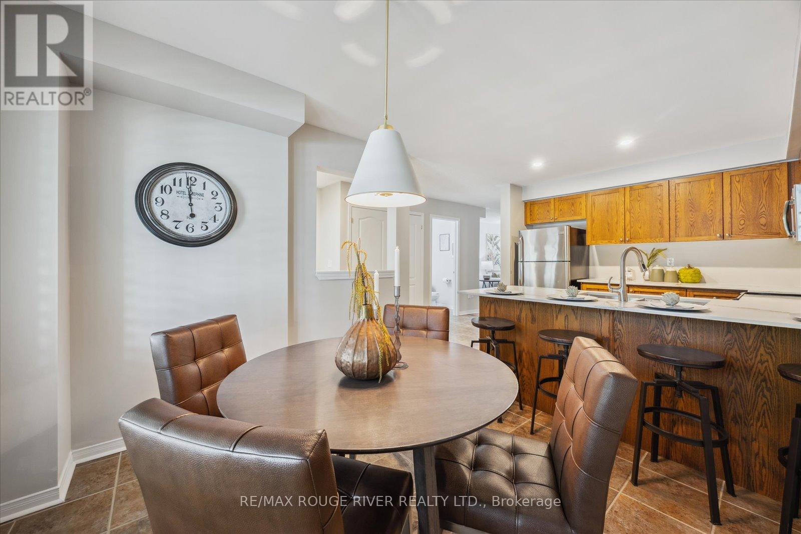 263 Sprucewood Crescent, Clarington, Ontario  L1C 5H1 - Photo 9 - E12181924