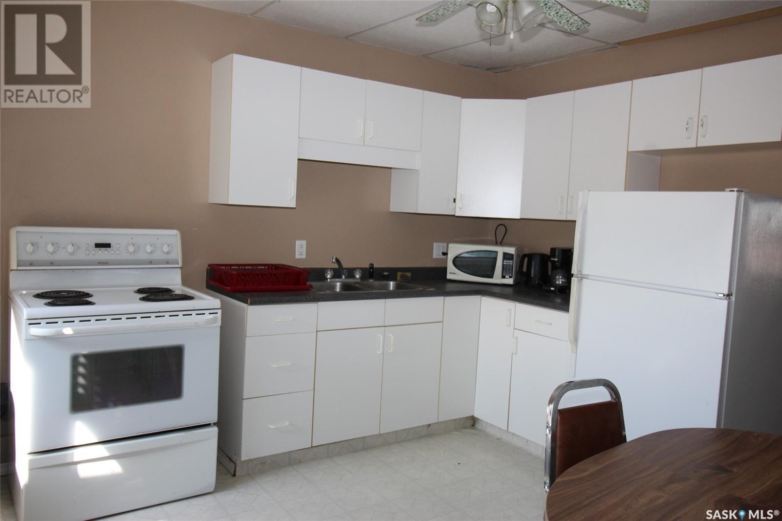 90 3rd Avenue W, Shaunavon, Saskatchewan  S0N 2M0 - Photo 15 - SK007653
