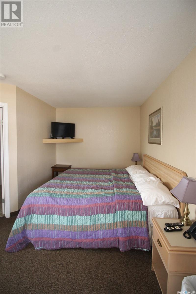90 3rd Avenue W, Shaunavon, Saskatchewan  S0N 2M0 - Photo 25 - SK007653
