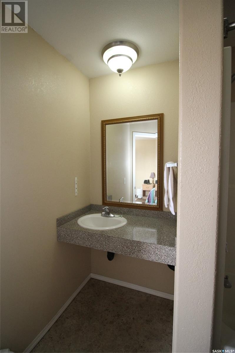 90 3rd Avenue W, Shaunavon, Saskatchewan  S0N 2M0 - Photo 28 - SK007653