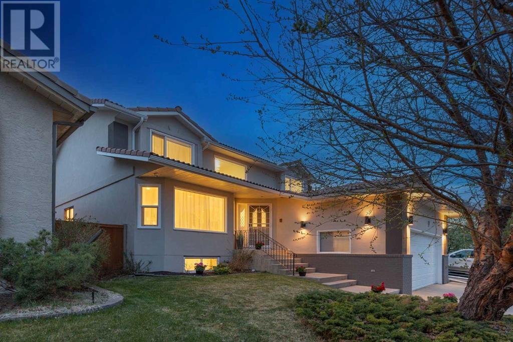 9 Signature Close Sw, Calgary, Alberta  T3H 2V7 - Photo 2 - A2219483