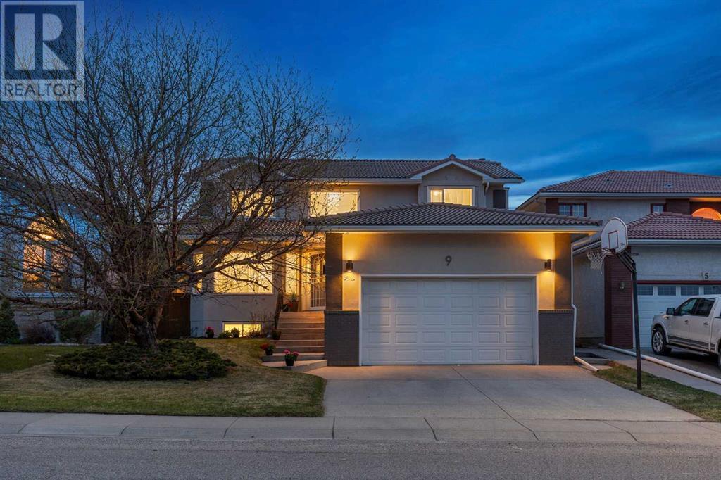 9 Signature Close Sw, Calgary, Alberta  T3H 2V7 - Photo 4 - A2219483