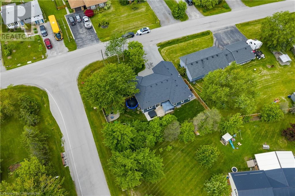 33 Oswego Park Road, Dunnville, Ontario  N1A 2W2 - Photo 4 - 40735329