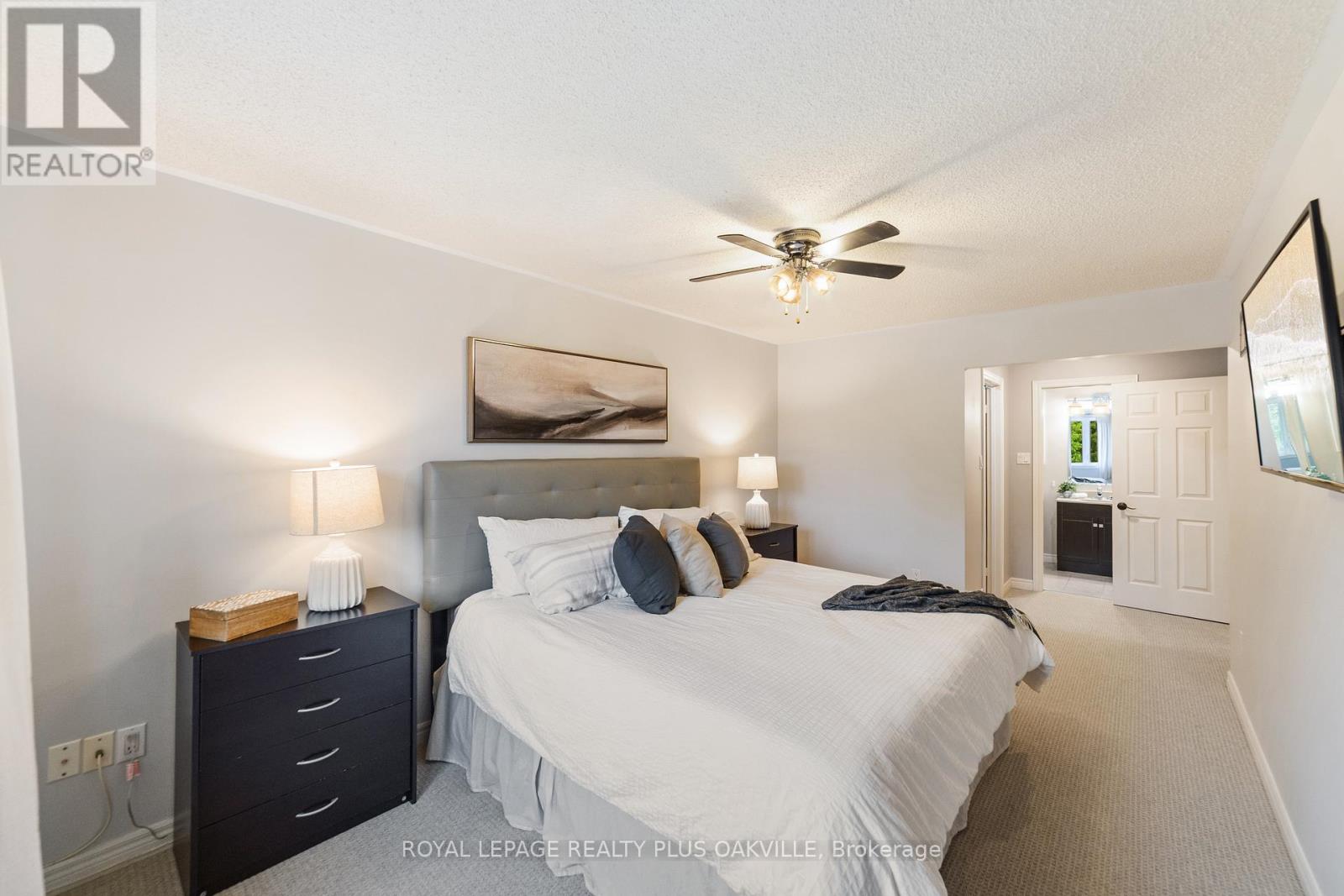 42 Fellowes Crescent, Hamilton, Ontario  L8B 0M3 - Photo 21 - X12182638