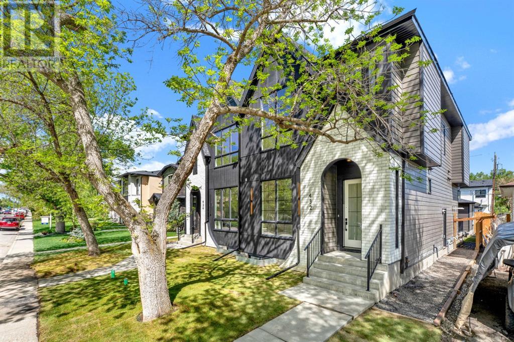 432 23 Avenue Nw, Calgary, Alberta  T2M 1S4 - Photo 3 - A2225629