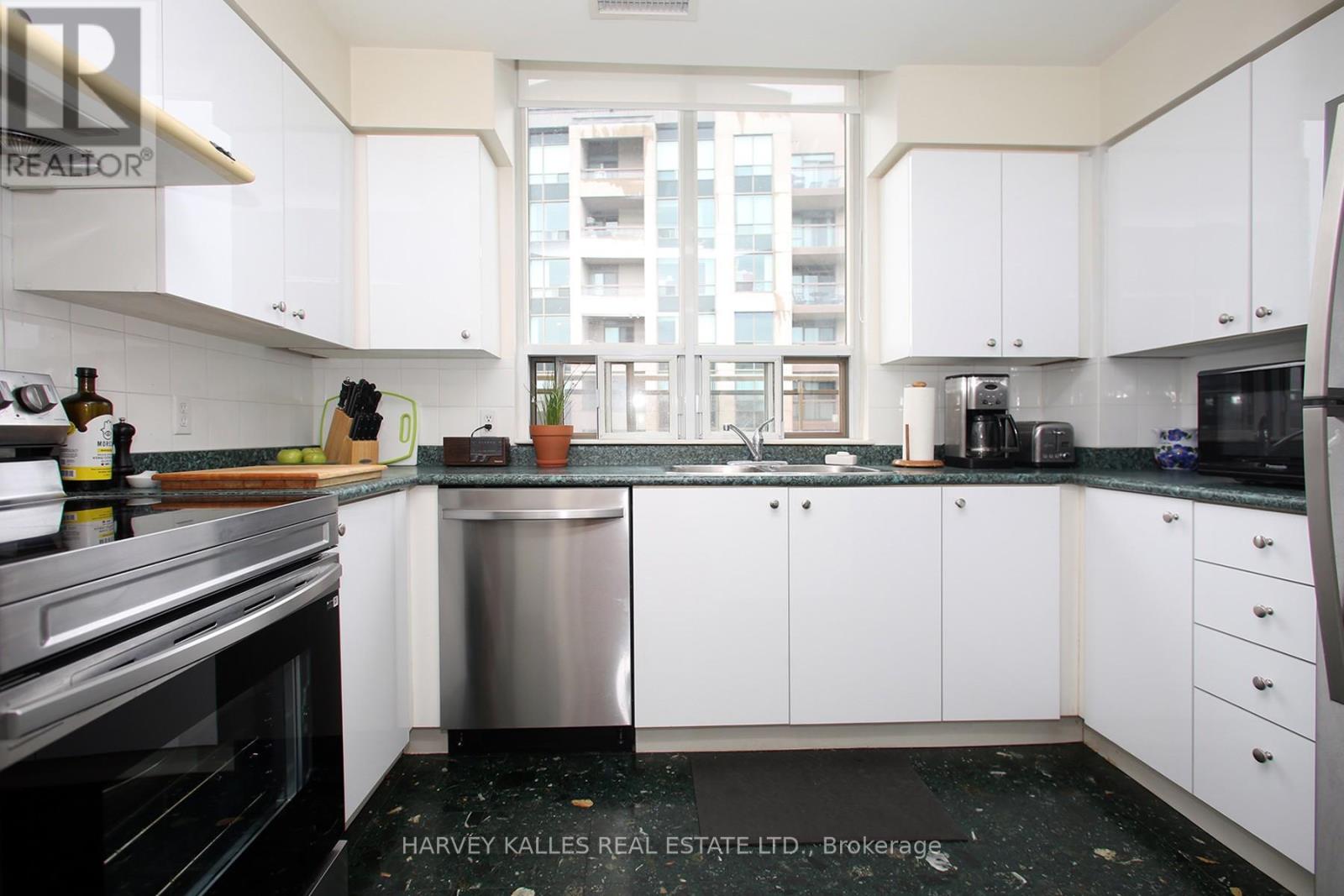 Uph07 - 256 Doris Avenue, Toronto, Ontario  M2N 6X8 - Photo 26 - C12181372