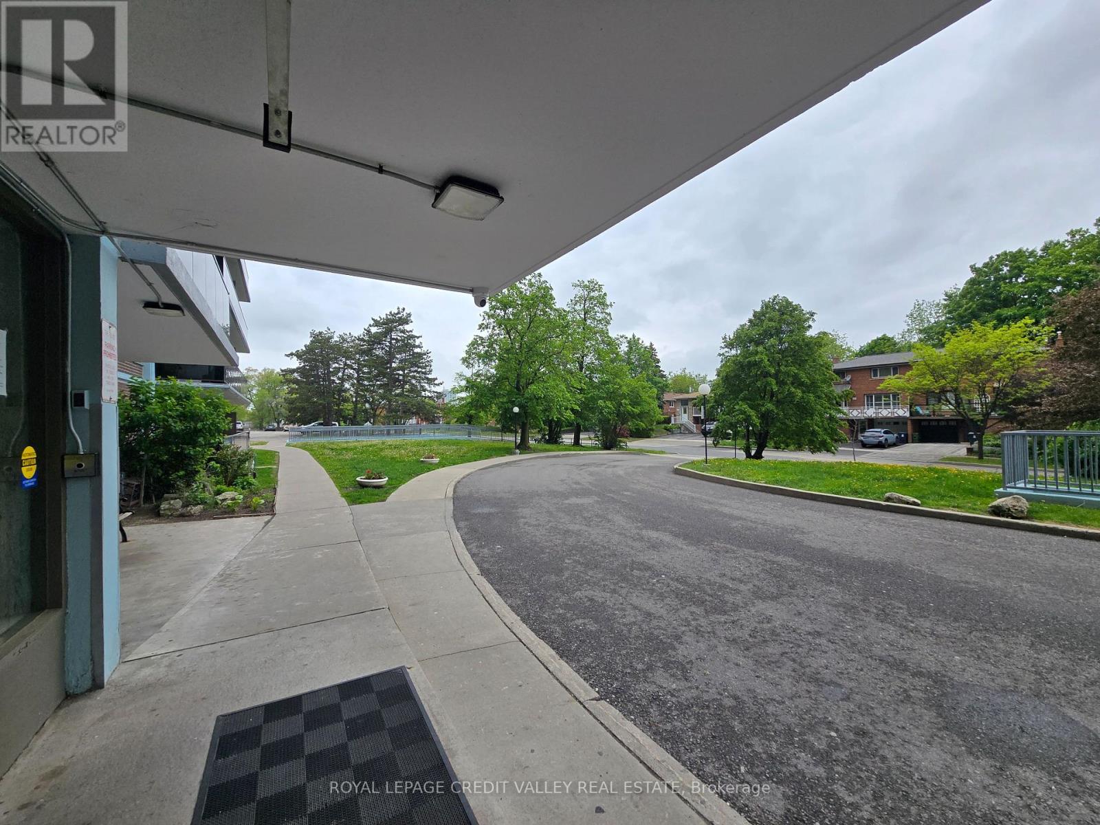 1705 - 235 Grandravine Drive, Toronto (Glenfield-Jane Heights), Ontario  M3N 1J2 - Photo 16 - W12177893