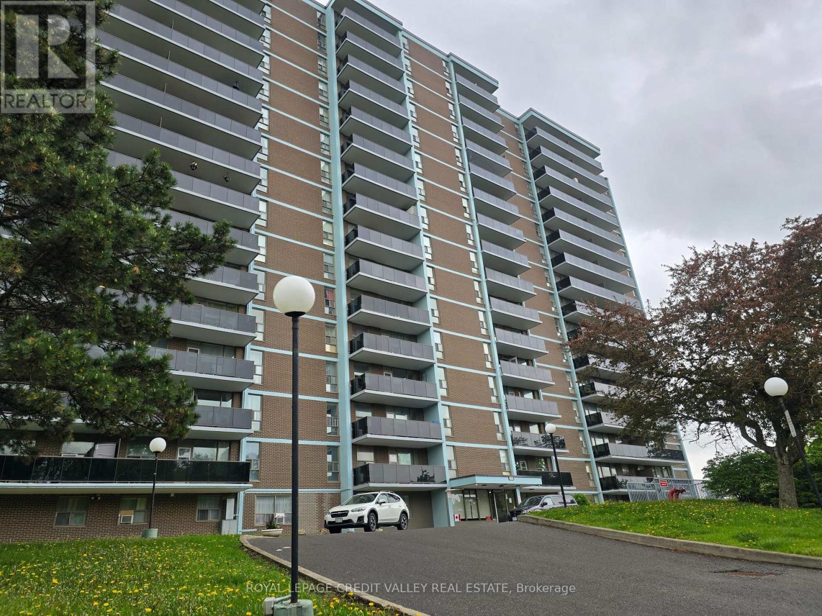 1705 - 235 Grandravine Drive, Toronto (Glenfield-Jane Heights), Ontario  M3N 1J2 - Photo 1 - W12177893