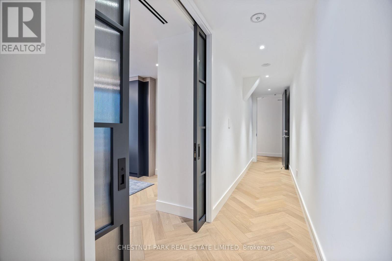 201 - 113 Dupont Street, Toronto, Ontario  M5R 1V4 - Photo 23 - C12181822