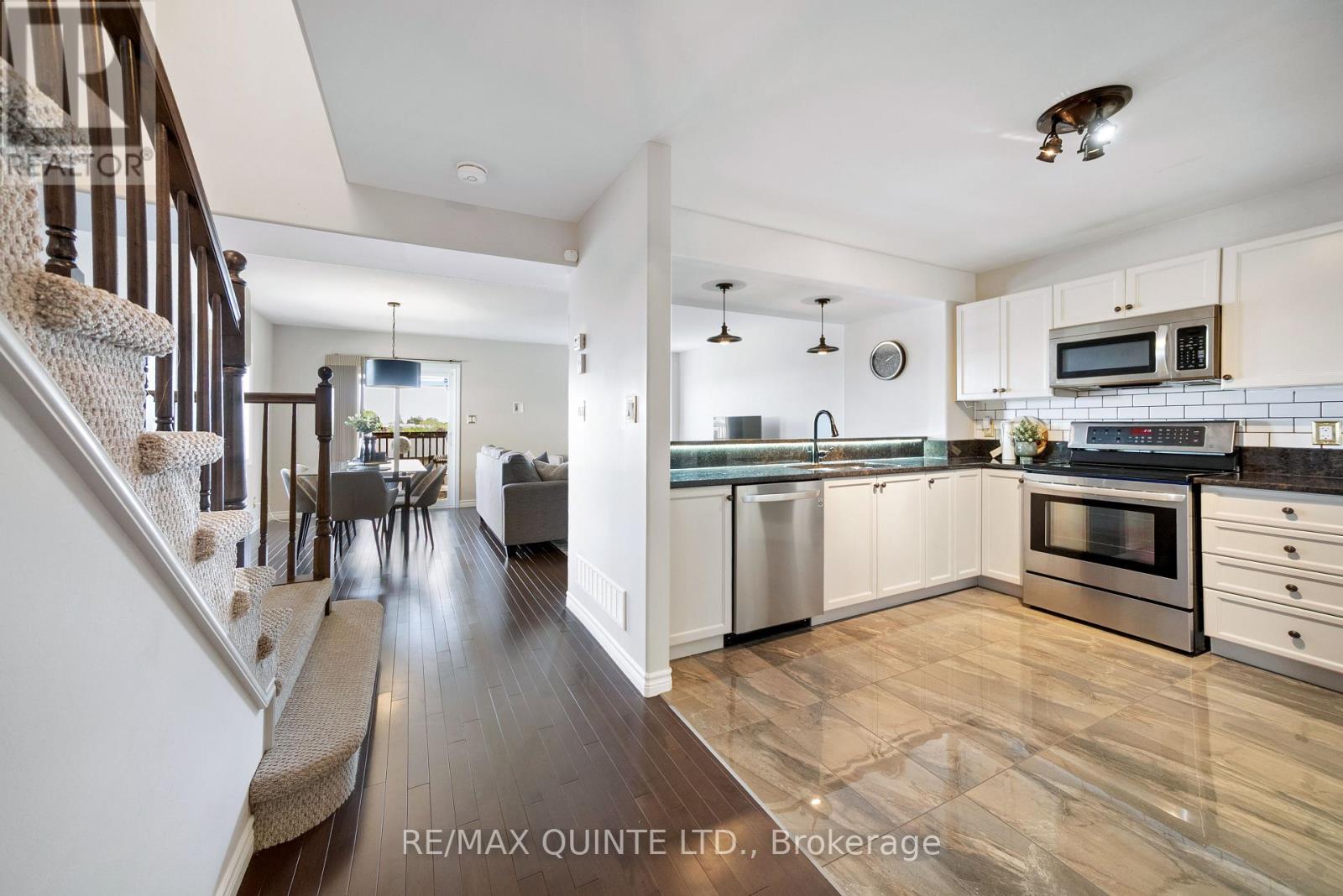 43 Mountain Ash Drive, Belleville, Ontario  K8N 4Z5 - Photo 5 - X12182875