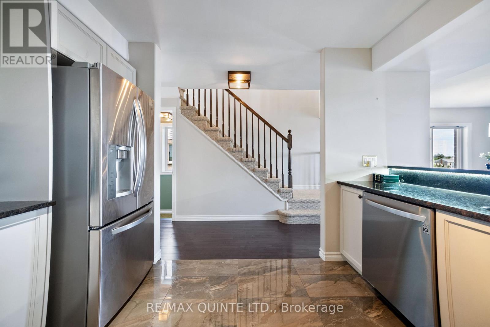 43 Mountain Ash Drive, Belleville, Ontario  K8N 4Z5 - Photo 8 - X12182875