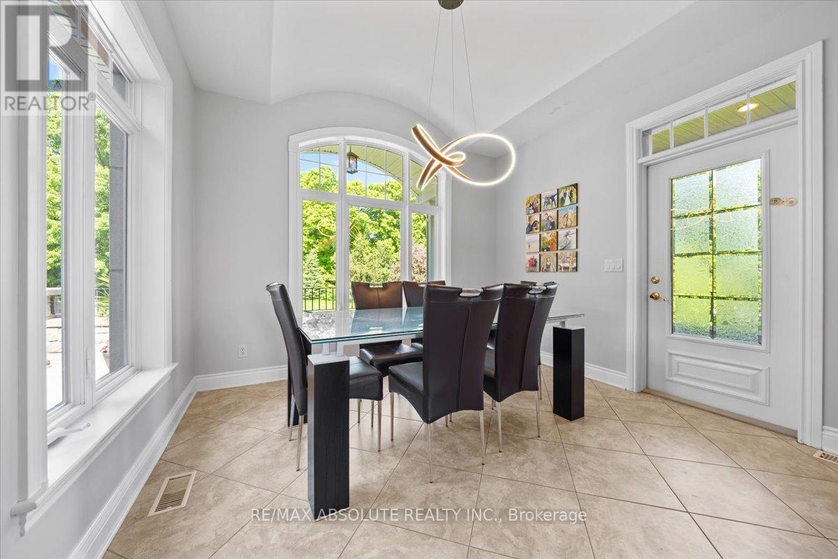 1832 Rocklane Drive, Ottawa, Ontario  K2W 1B5 - Photo 24 - X12182806