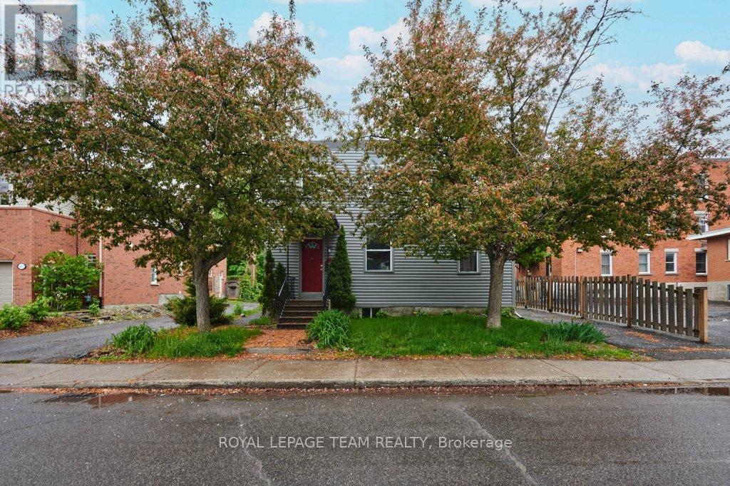 Property at 62 LAUREL STREET image 2