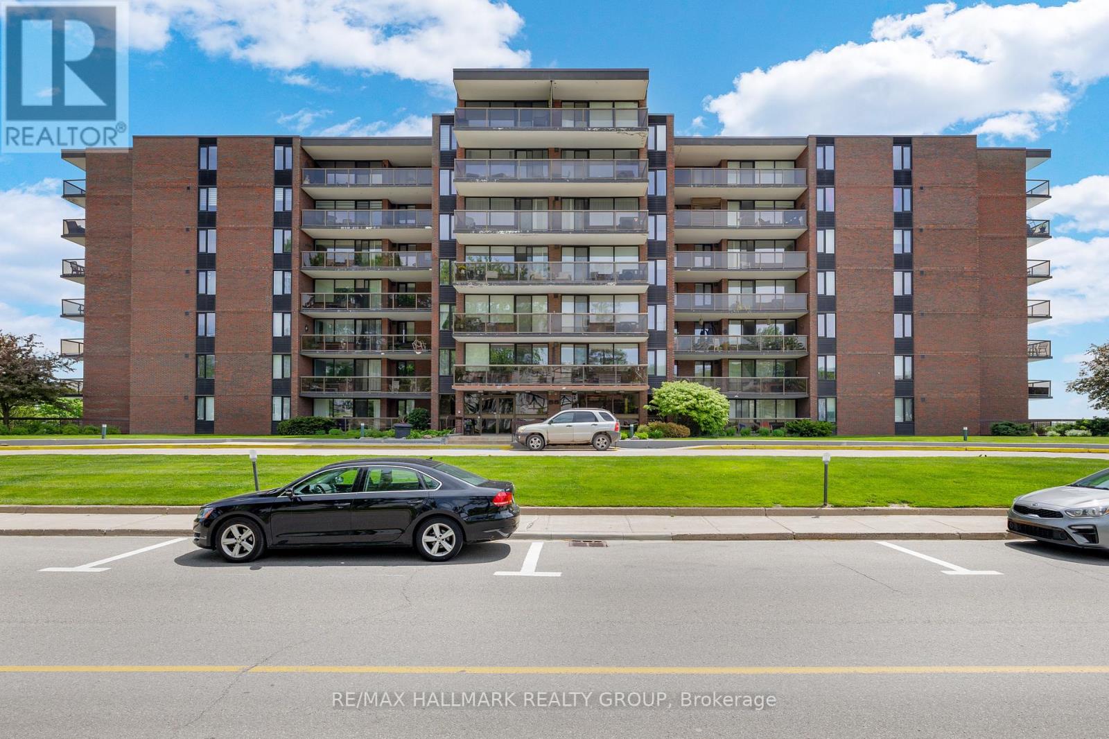 Property at 405 - 55 WATER STREET E image 3