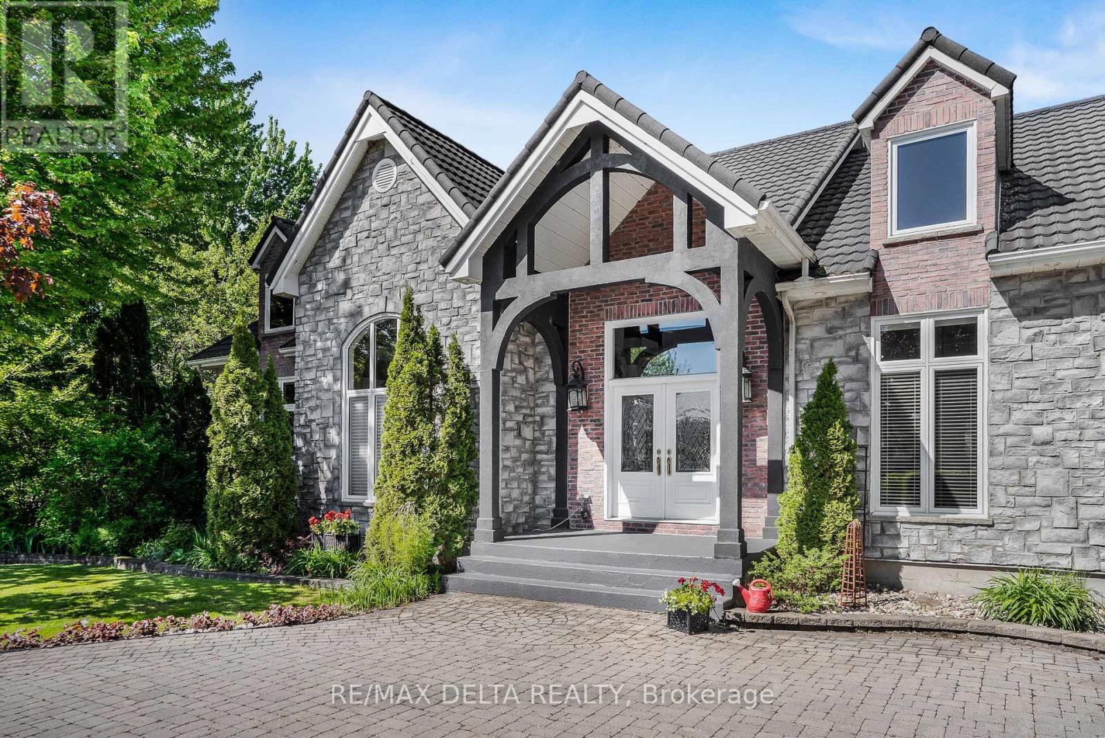 2584 Woods Street, Clarence-Rockland, Ontario  K4K 1J2 - Photo 3 - X12182902