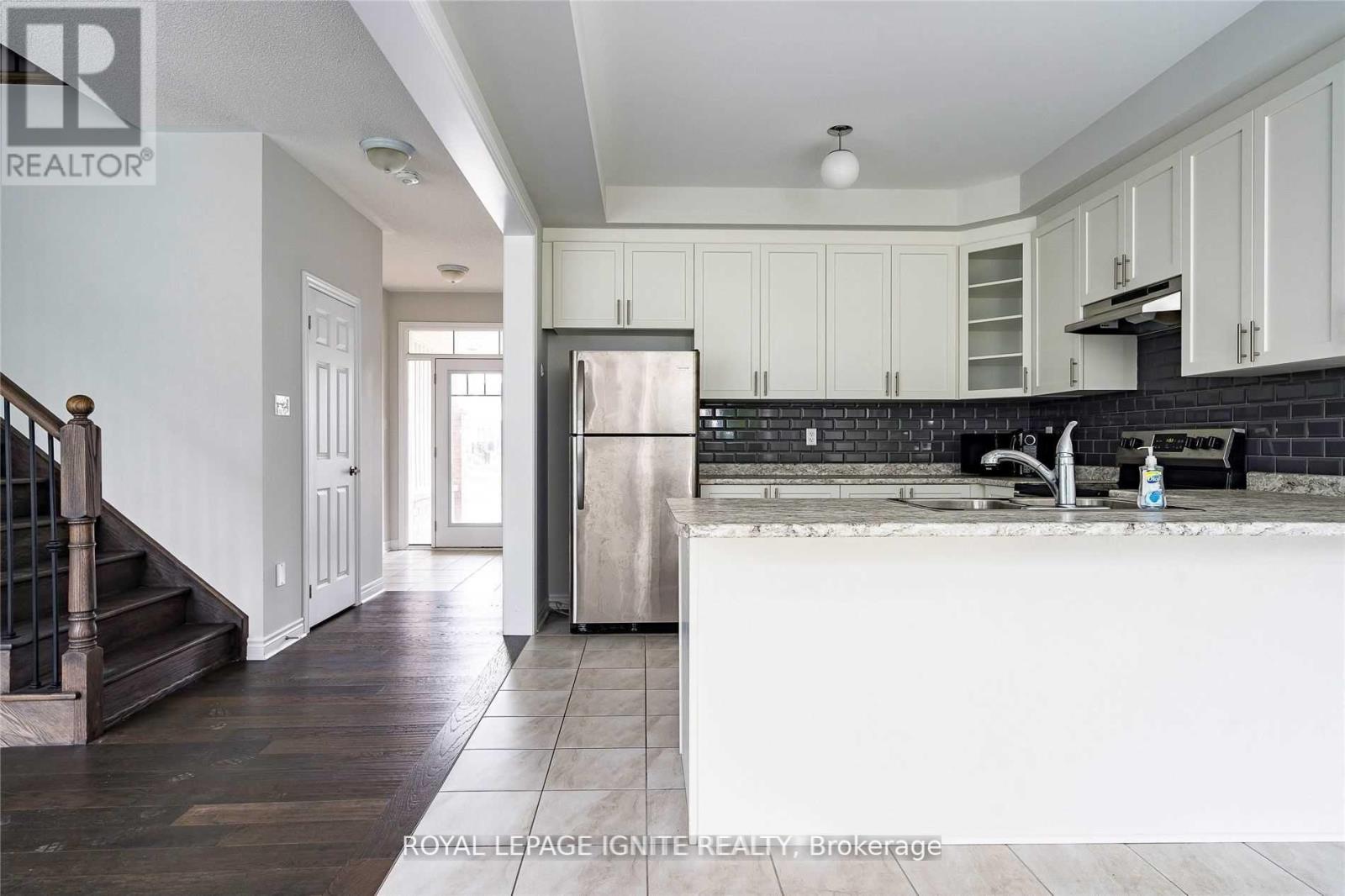 56 Kirby Avenue, Collingwood, Ontario  L9Y 3Y8 - Photo 14 - S12182776