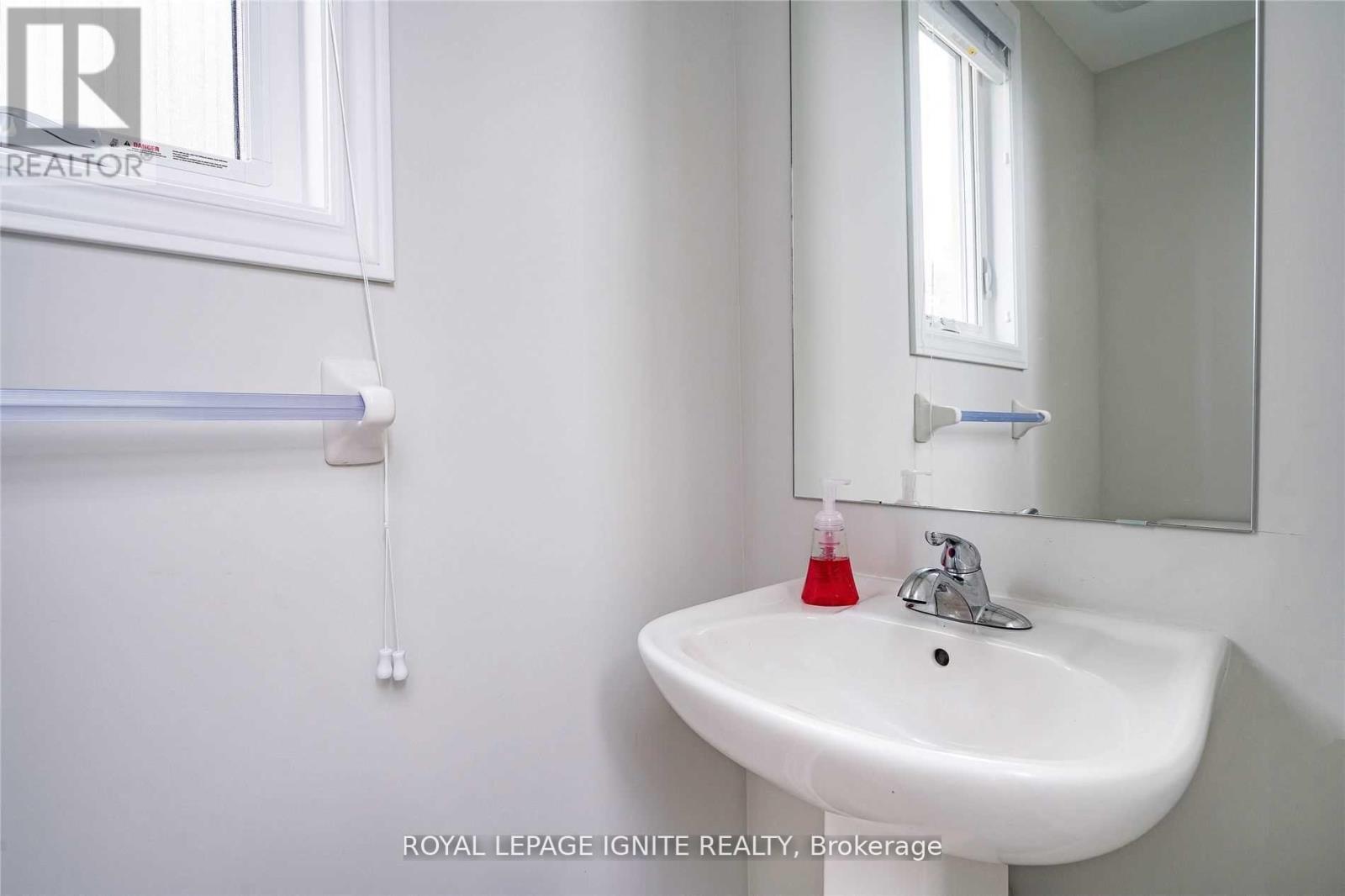 56 Kirby Avenue, Collingwood, Ontario  L9Y 3Y8 - Photo 18 - S12182776