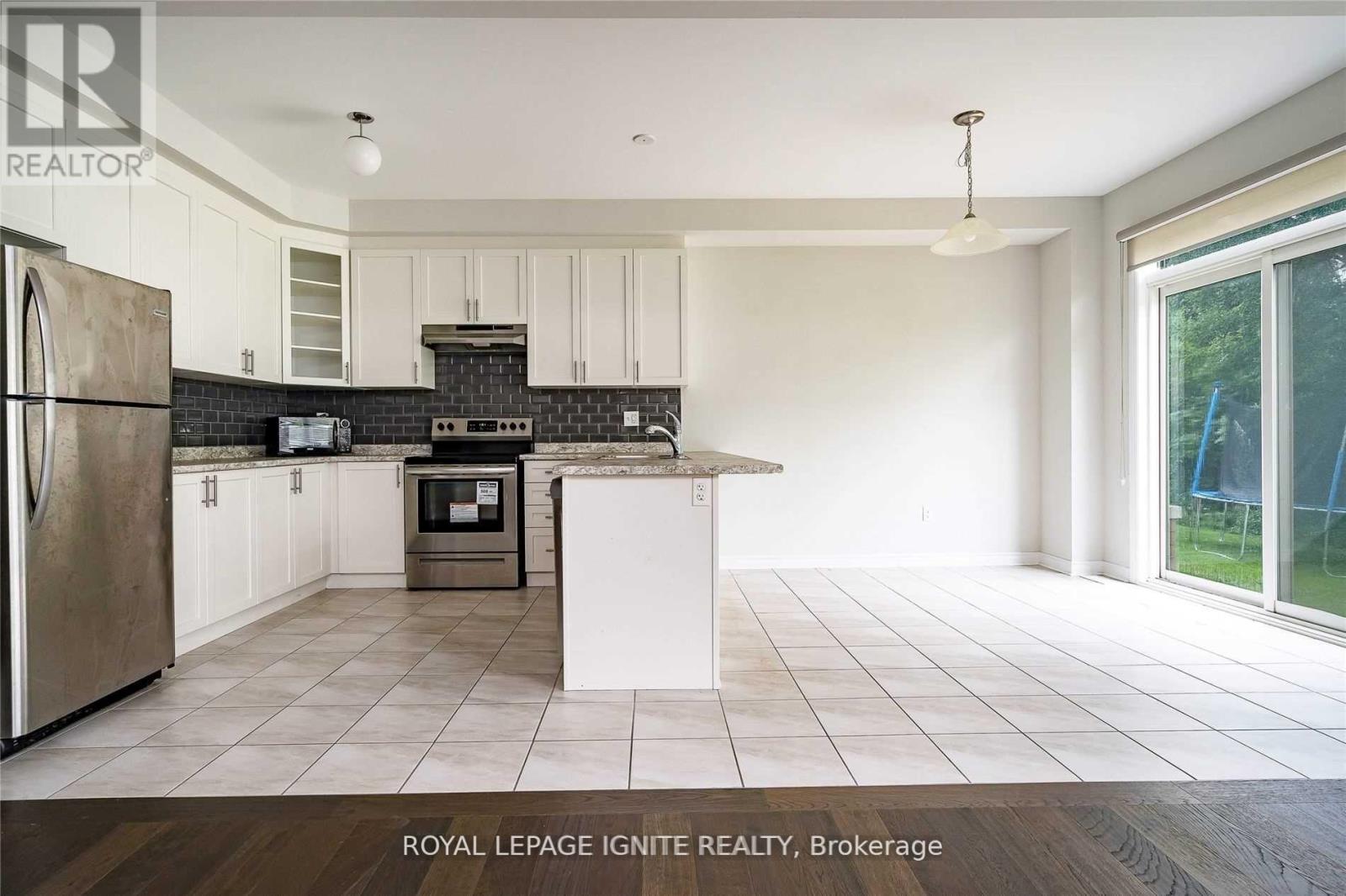 56 Kirby Avenue, Collingwood, Ontario  L9Y 3Y8 - Photo 8 - S12182776