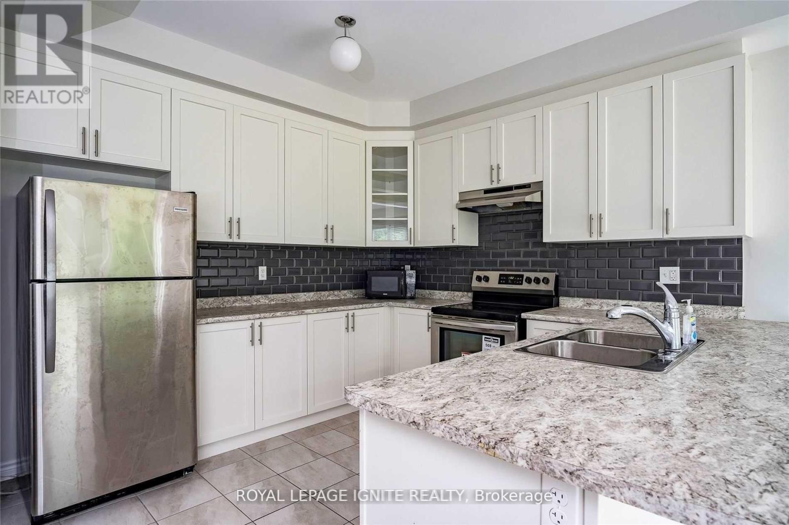 56 Kirby Avenue, Collingwood, Ontario  L9Y 3Y8 - Photo 9 - S12182776