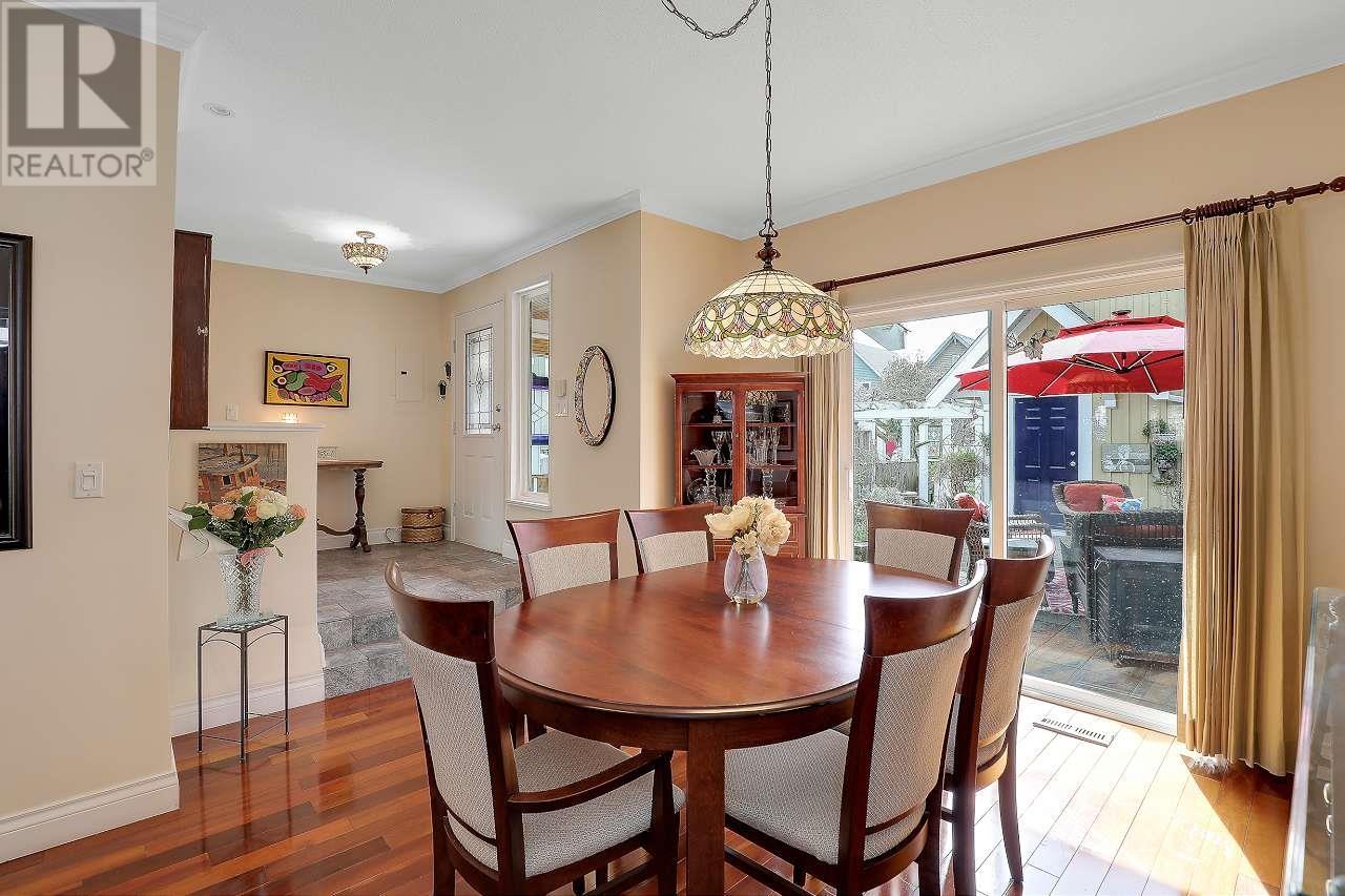 165 Fairweather Lane, New Westminster, British Columbia  V3M 6X6 - Photo 12 - R3004950