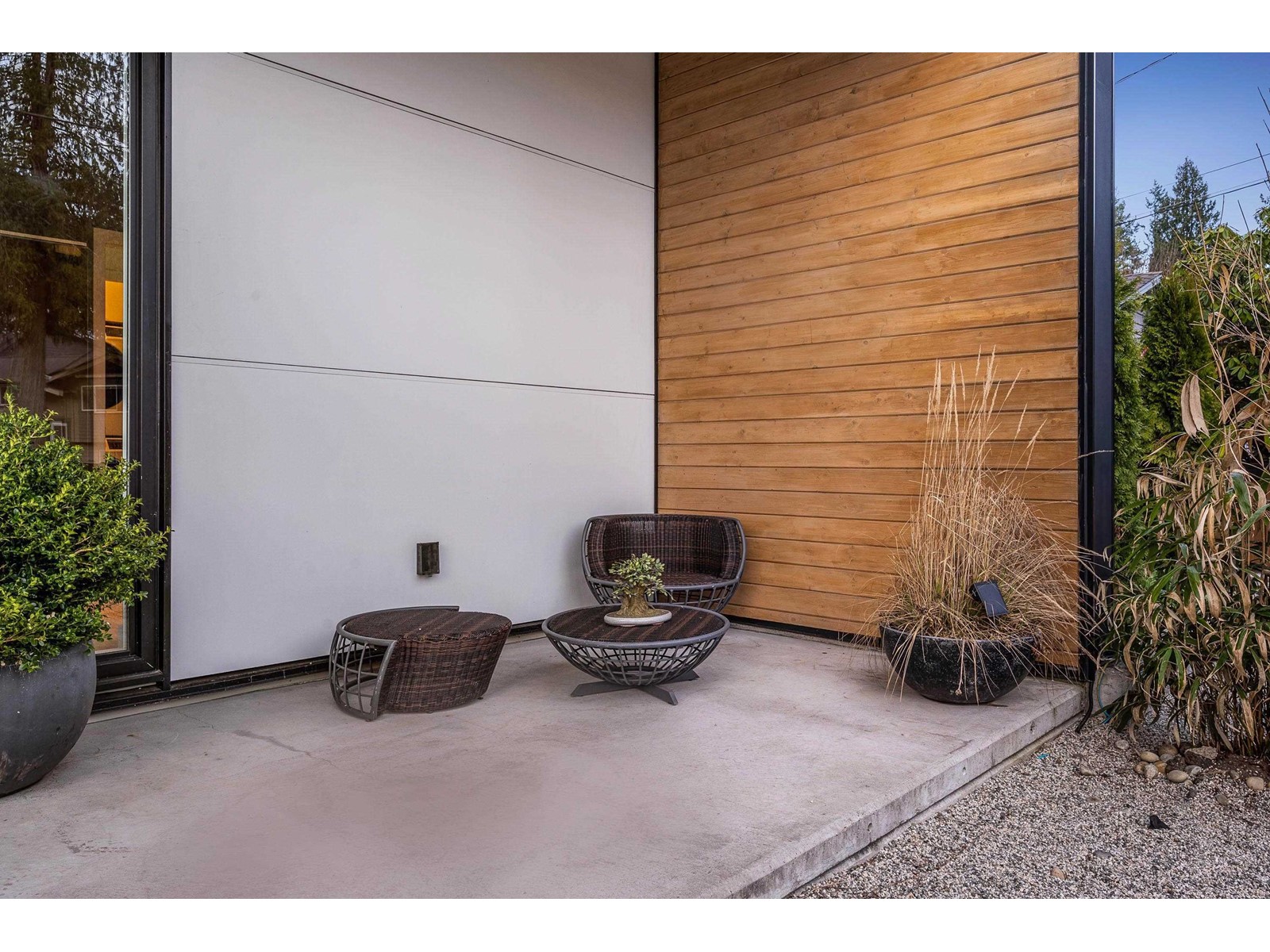 Property at 20261 41 AVENUE image 4