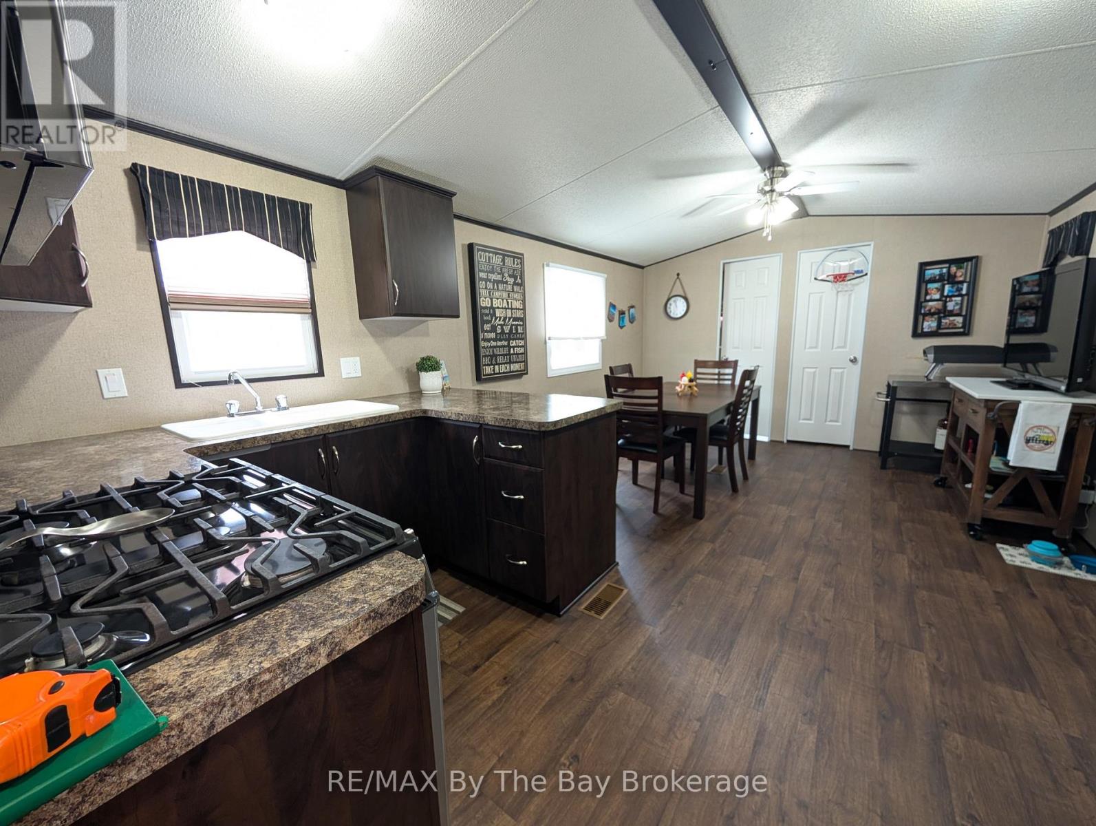 13 Chippewa Trail, Wasaga Beach, Ontario  L9Z 1X7 - Photo 3 - S12182744