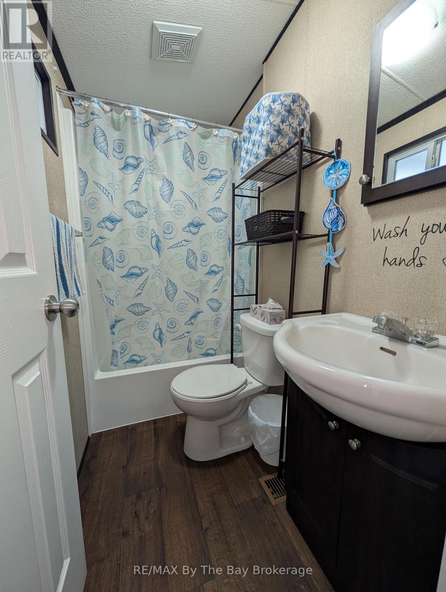 13 Chippewa Trail, Wasaga Beach, Ontario  L9Z 1X7 - Photo 9 - S12182744