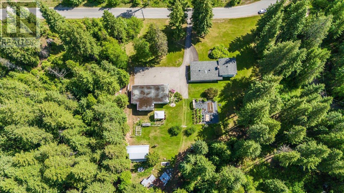 3765 PASSMORE UPPER Road, Passmore, BC V0G2J0