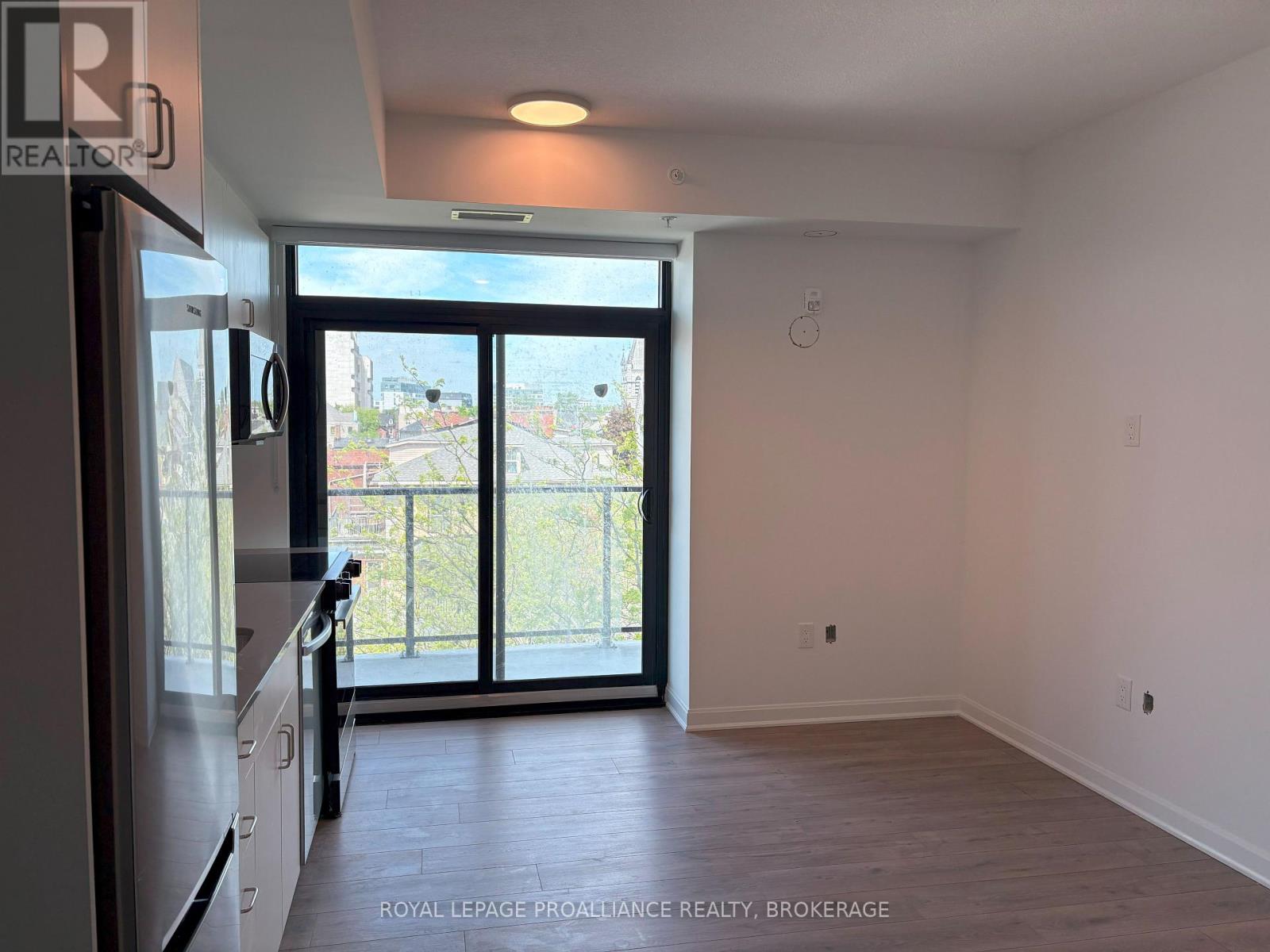 519 - 223 Princess Street, Kingston, Ontario  K7L 1B3 - Photo 6 - X12182627