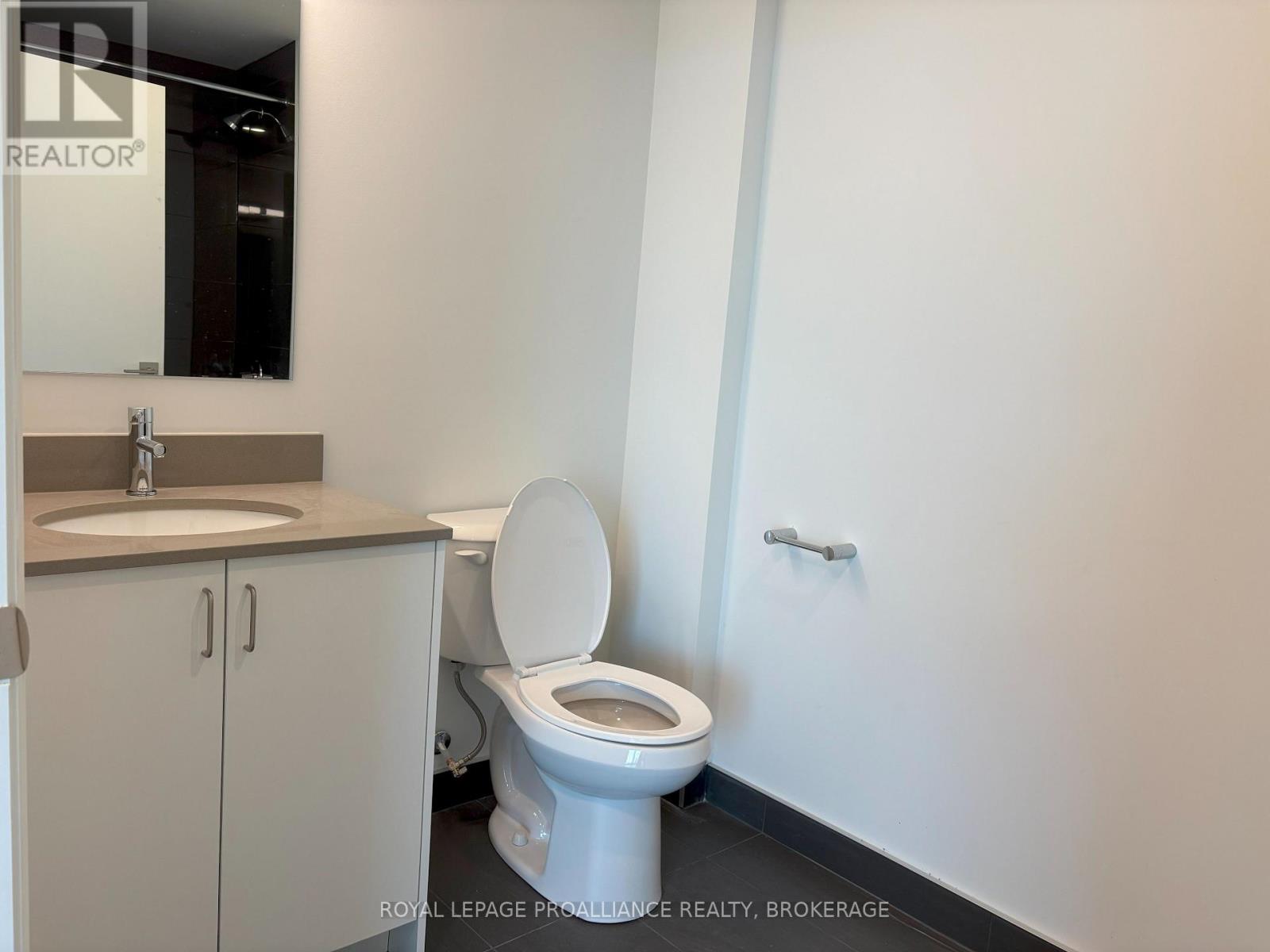519 - 223 Princess Street, Kingston, Ontario  K7L 1B3 - Photo 8 - X12182627