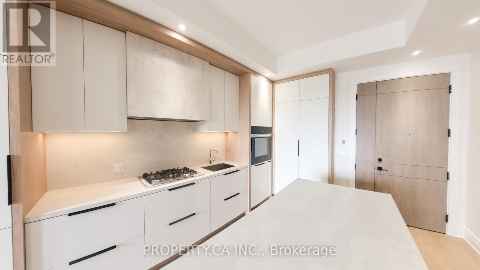 510 - 2 Forest Hill Road, Toronto, Ontario  M4V 2L3 - Photo 2 - C12182837