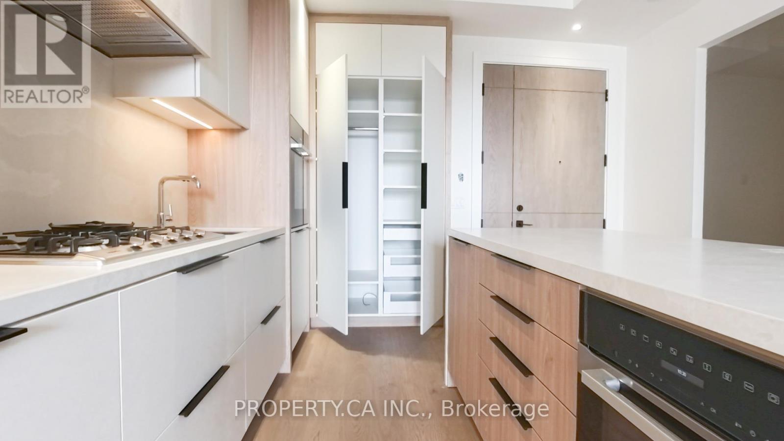 510 - 2 Forest Hill Road, Toronto, Ontario  M4V 2L3 - Photo 5 - C12182837