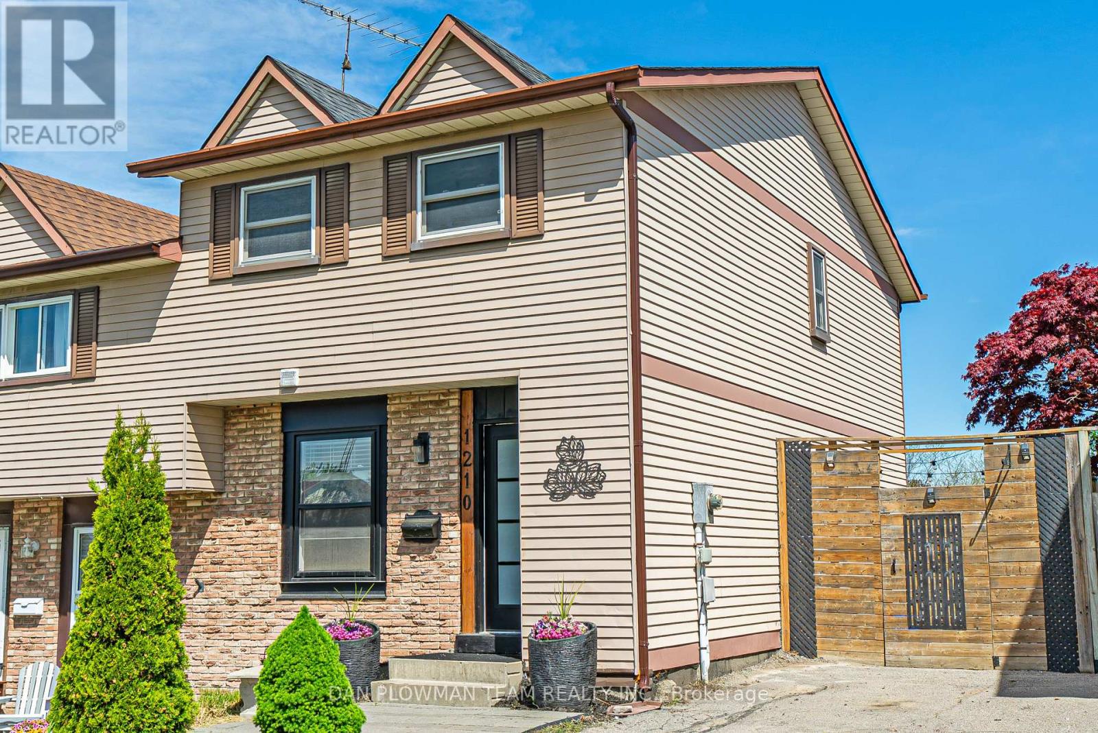 1210 SOUTHDALE AVENUE, Oshawa, Ontario