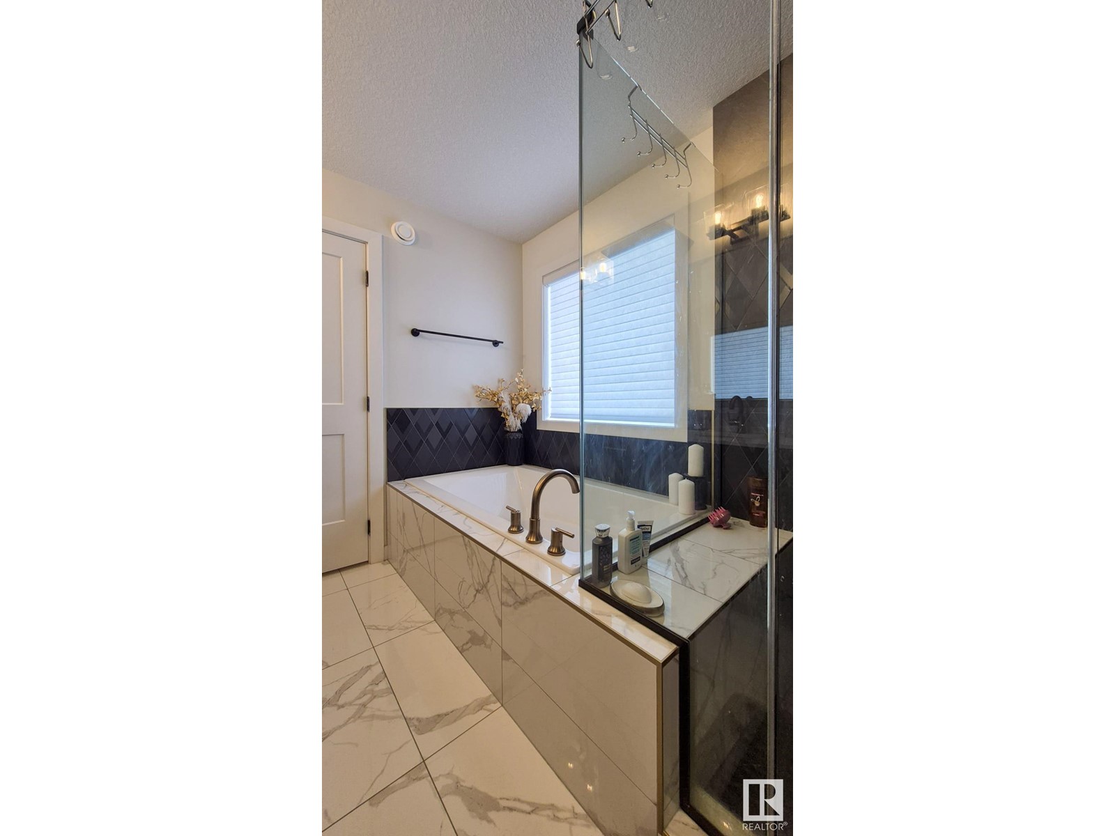 5213 22a Av Sw, Edmonton, Alberta  T6X 2Y1 - Photo 21 - E4438964