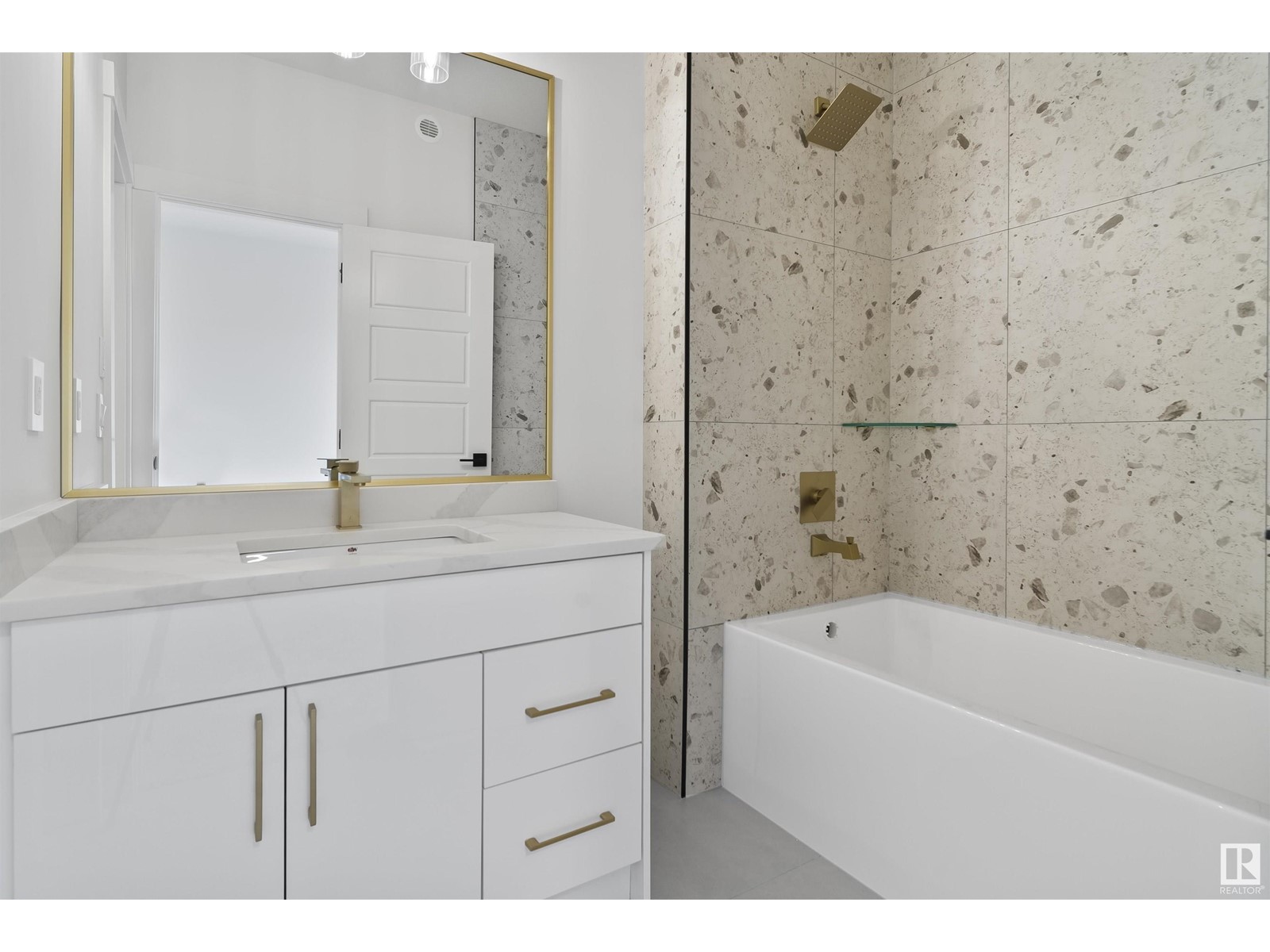 7024 Kiviaq Crescent Sw, Edmonton, Alberta  T6W 5R2 - Photo 39 - E4439247