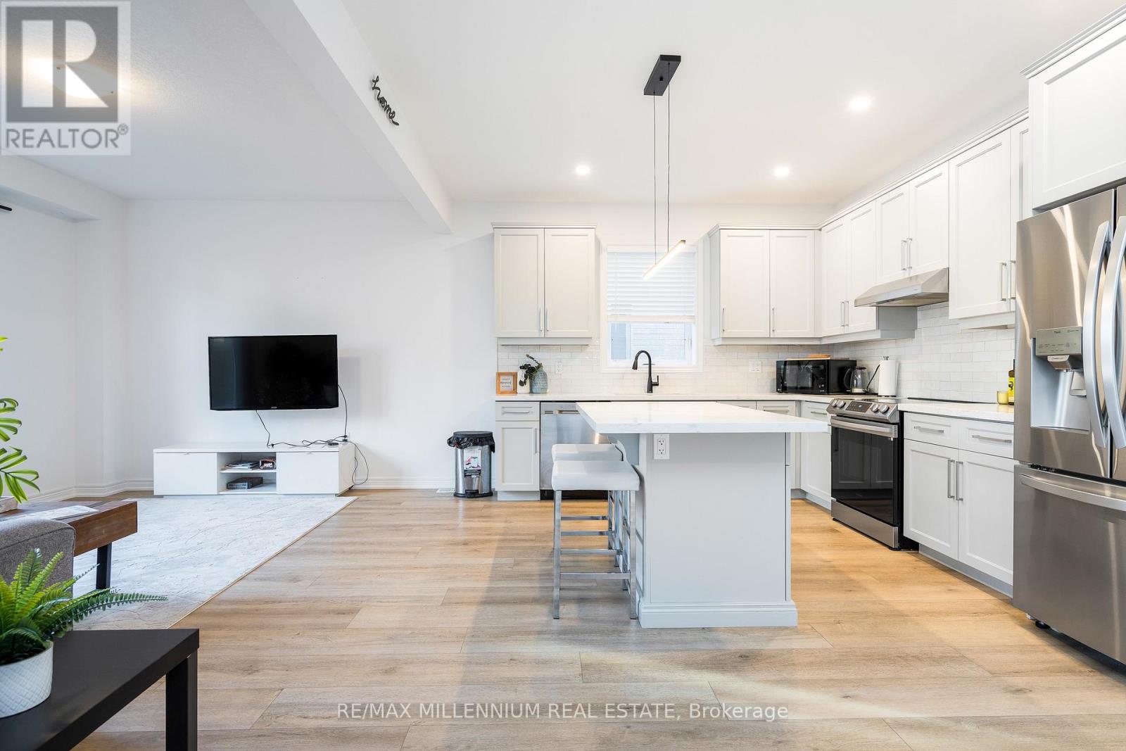 19 Kerr Street, Collingwood, Ontario  L9Y 4B6 - Photo 12 - S12182869