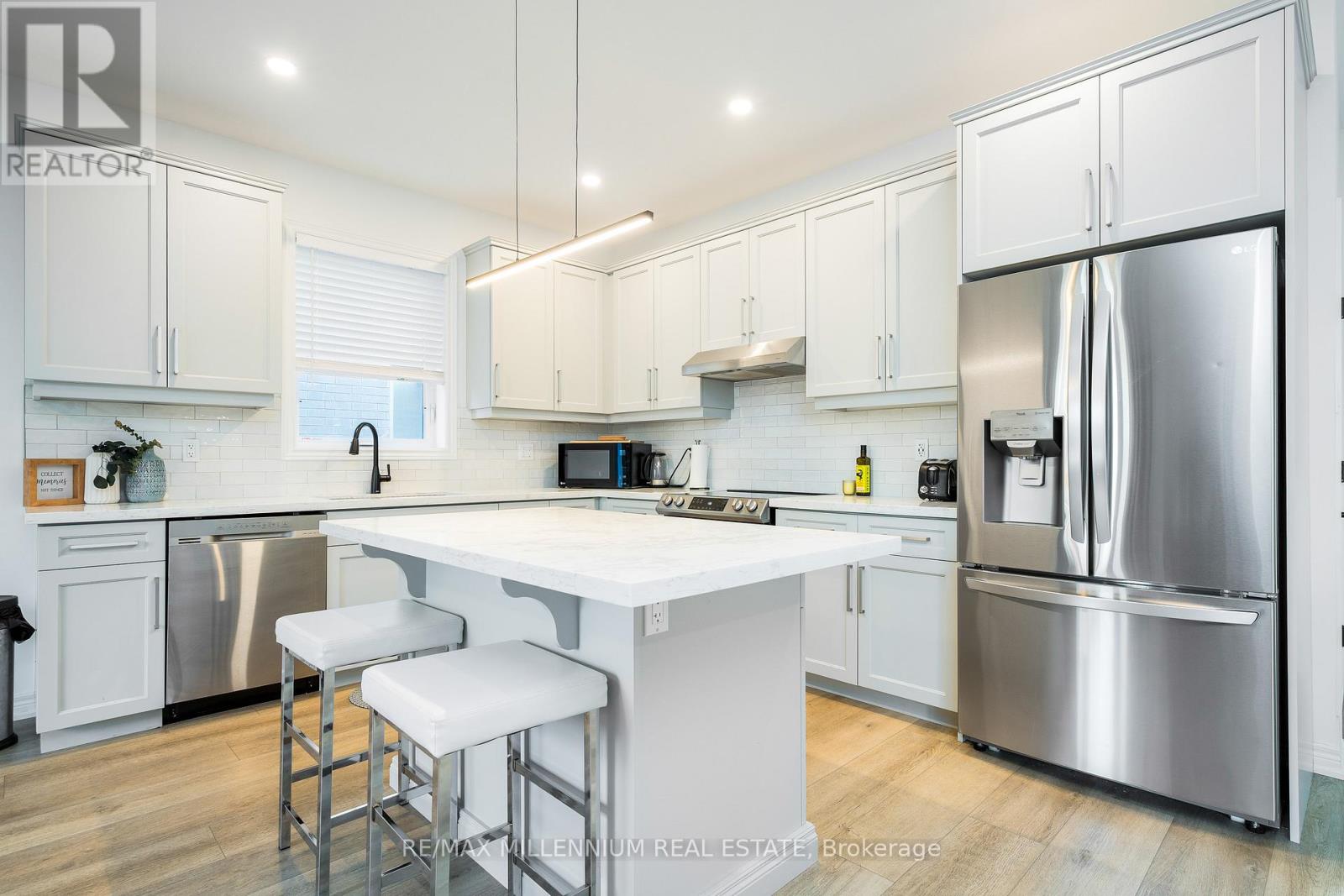 19 Kerr Street, Collingwood, Ontario  L9Y 4B6 - Photo 13 - S12182869
