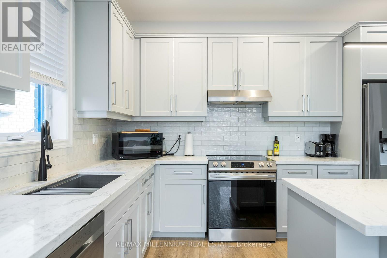 19 Kerr Street, Collingwood, Ontario  L9Y 4B6 - Photo 17 - S12182869