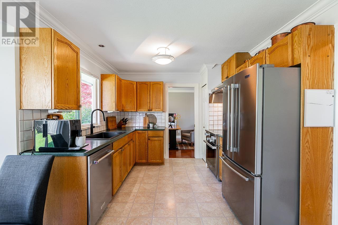1304 Glenayre Drive, Port Moody, British Columbia  V3H 4S4 - Photo 14 - R3008915