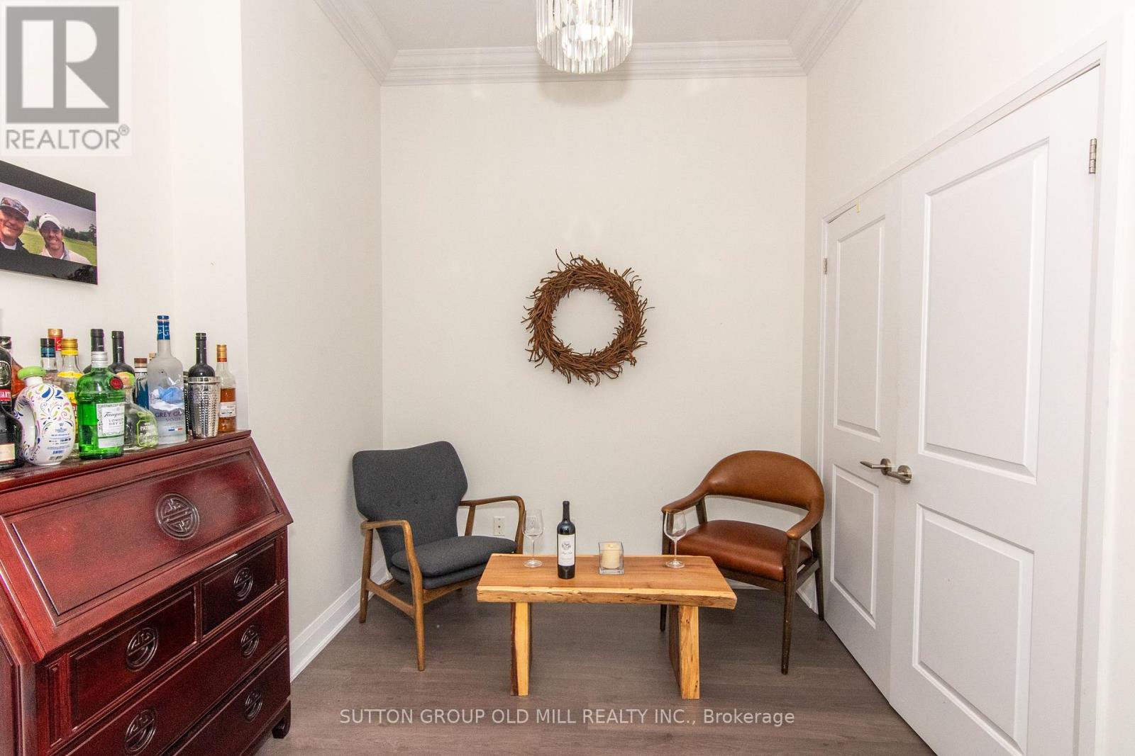 1207 - 35 Fontenay Court, Toronto (Edenbridge-Humber Valley), Ontario  M9A 0C4 - Photo 5 - W12182748