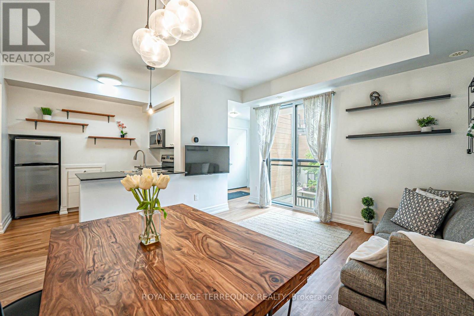 402 - 15 Sousa Mendes Street, Toronto (Dovercourt-Wallace Emerson-Junction), Ontario  M6P 0A9 - Photo 14 - W12182774