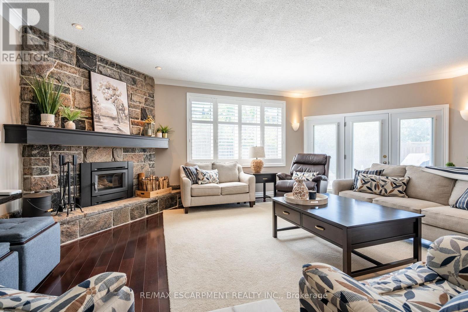 388 Wilson Avenue, Burlington (Shoreacres), Ontario  L7L 2M9 - Photo 20 - W12182783