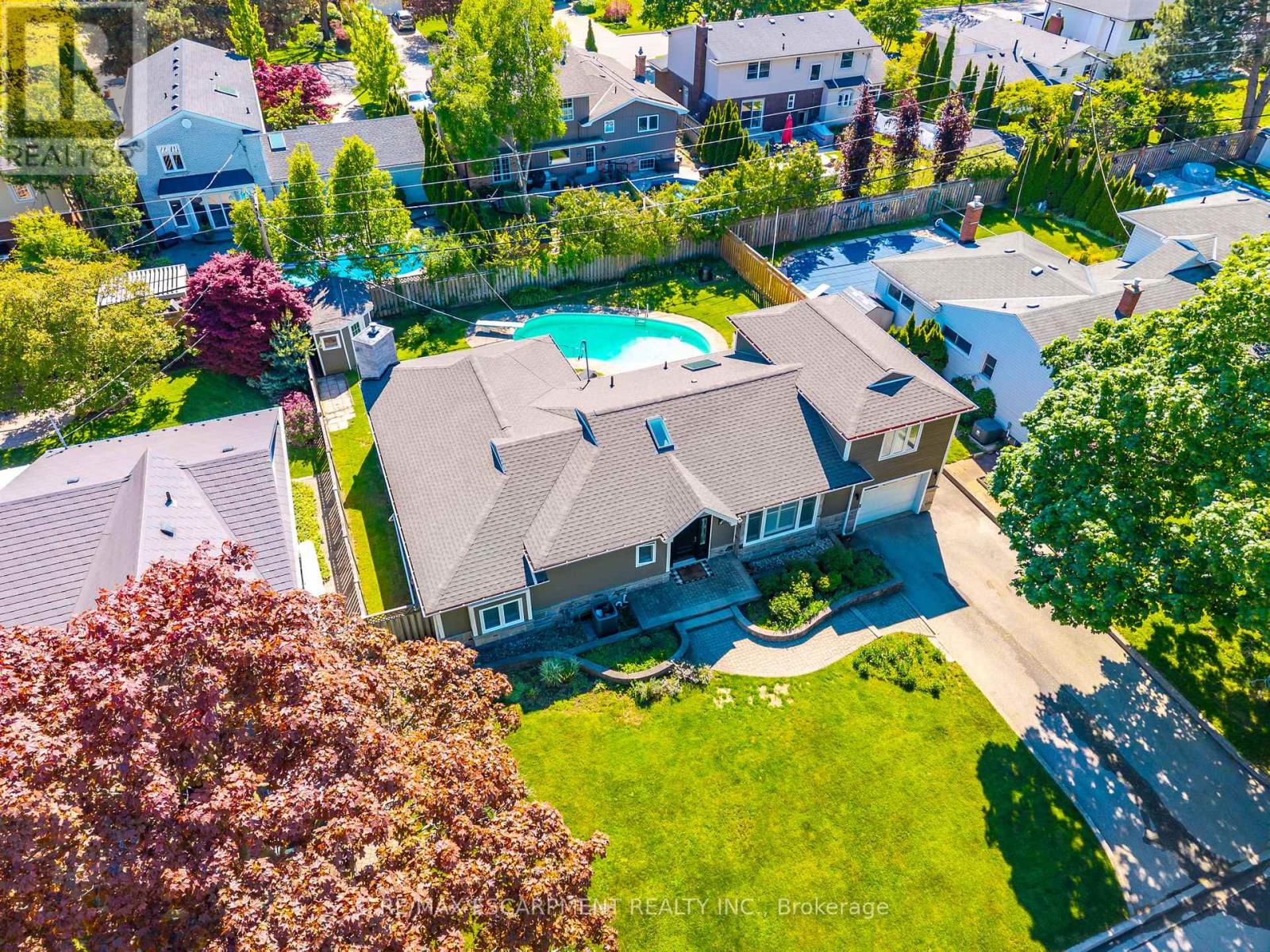 388 Wilson Avenue, Burlington (Shoreacres), Ontario  L7L 2M9 - Photo 3 - W12182783